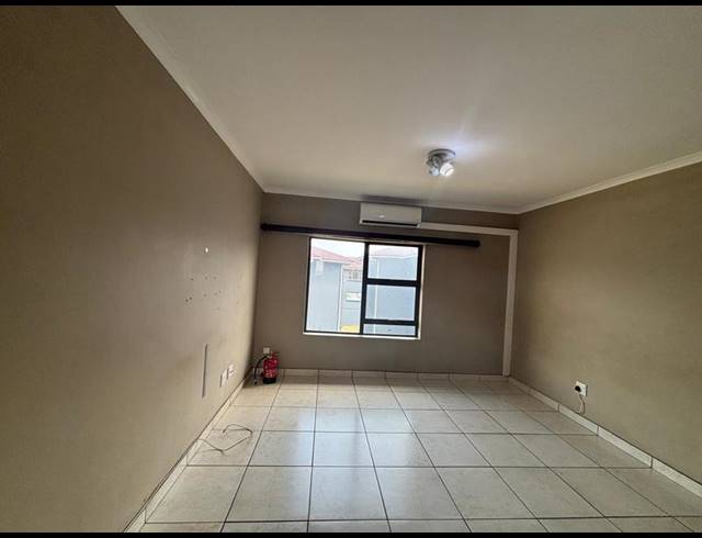 2 BEDROOM PROPERTY TO RENT IN ARBORETUM